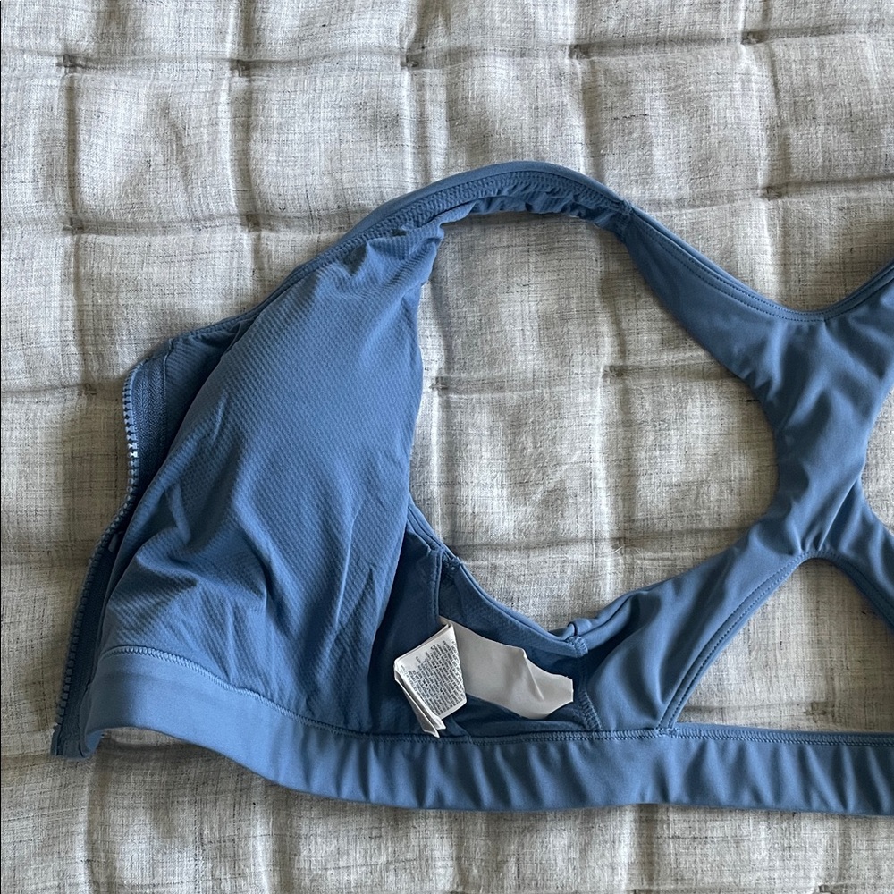 Athleta Ultimate Zip Front Sports Bra Size Large D-DD in - Picture 5 of 7